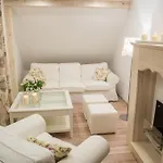 Apartman Dom Nad Jeziorem