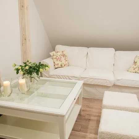 Dom Nad Jeziorem Apartmán *