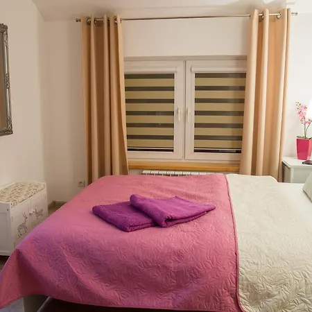 Dom Nad Jeziorem Mikołajki