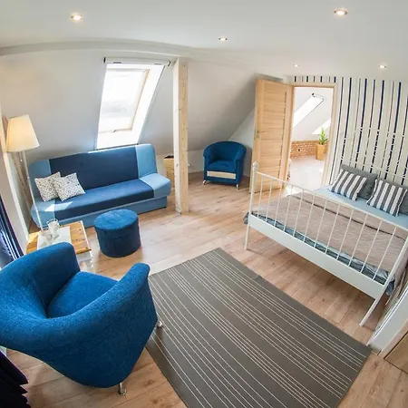 Dom Nad Jeziorem Mikołajki