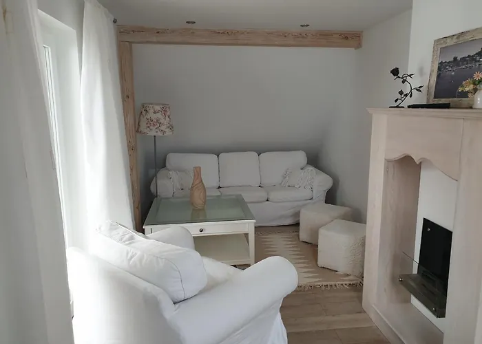 Dom Nad Jeziorem Apartment Mikolajki (Mragowo)